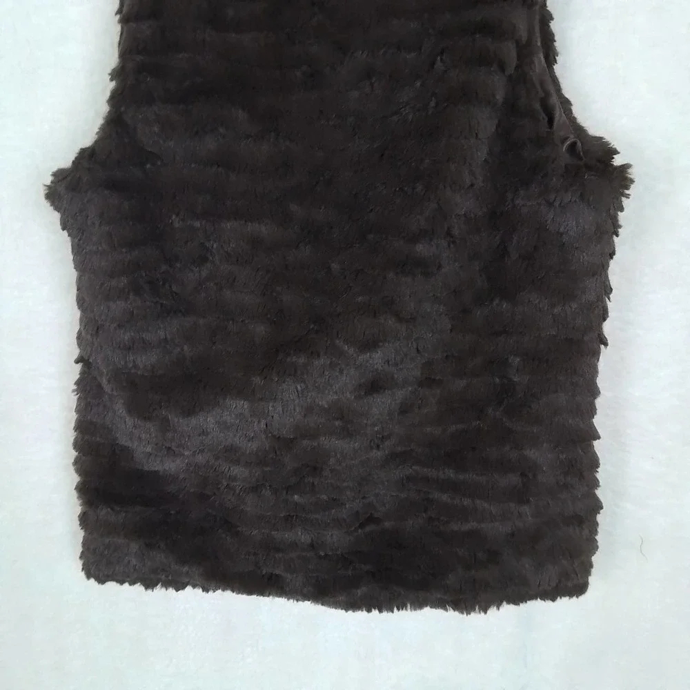 Girl's Faux Fur Sleeveless Open Front Hoodie Size‎ Medium in Brown